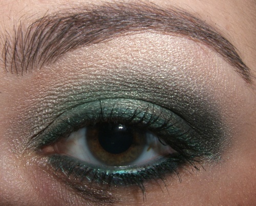 green-shirt-look-8