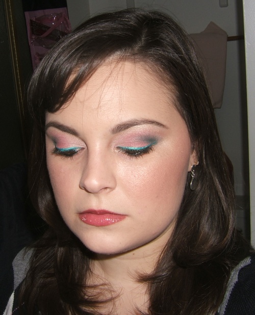 goin-retro-with-aqualine-teal-liner-10