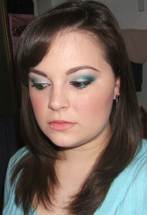 icy-blue-cloud-look-151