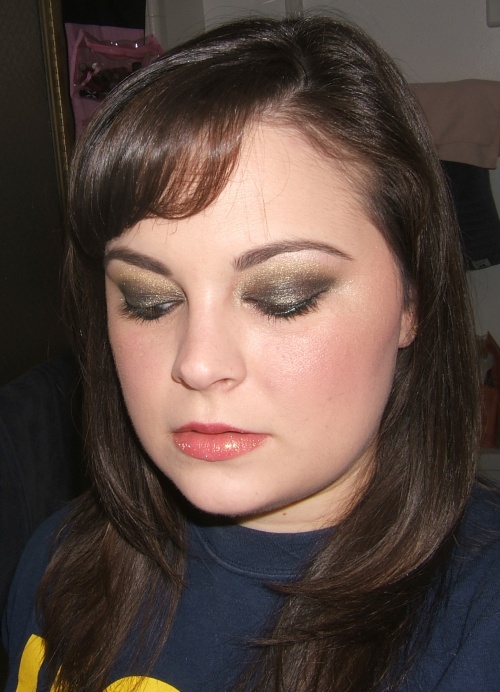 navy-blue-gold-look-13