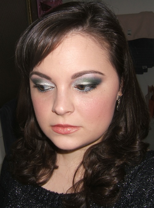silvery-peacock-look-13