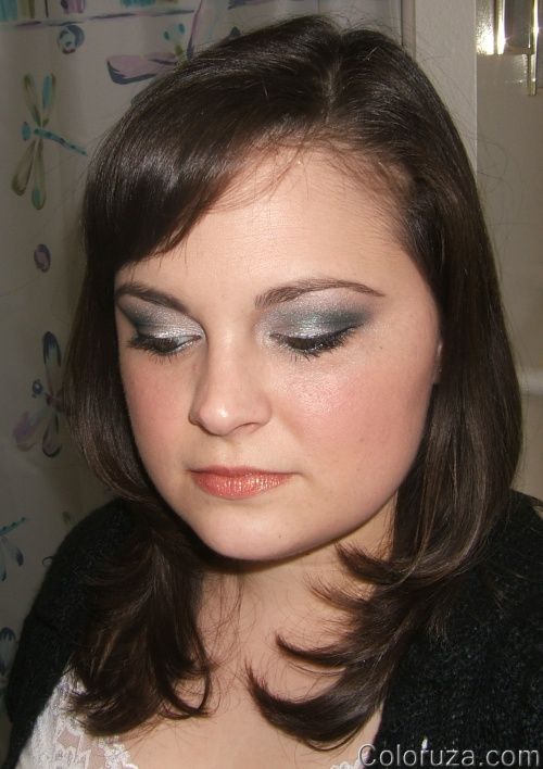silver-smokey-with-some-color-look-10