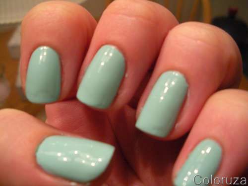 Essie Mint Candy Apple (4)